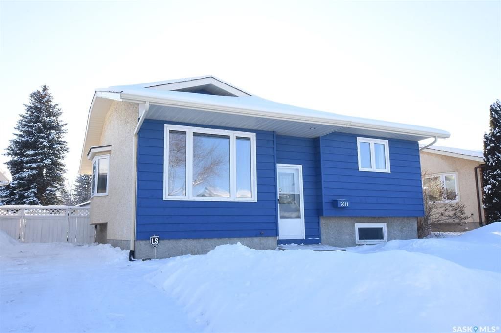Open House. Open House on Saturday, February 16, 2019 1:00PM - 3:00PM
Spacious 4 bed, 3 bath home conveniently located in Wood Meadows close to all east end amenities.  Newer windows, furnace and shingles.  Developed basement.   Large, private backyard.  
