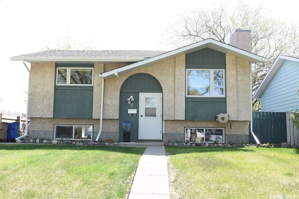 New property listed in Normanview West, Regina